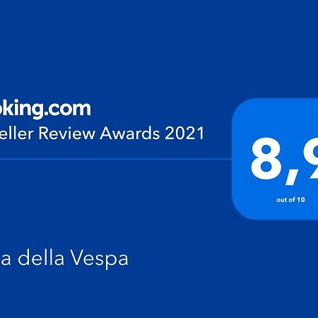 Casa Della Vespa Орозеи Екстериор снимка