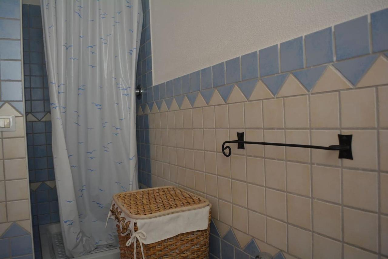 Casa Della Vespa Орозеи Екстериор снимка