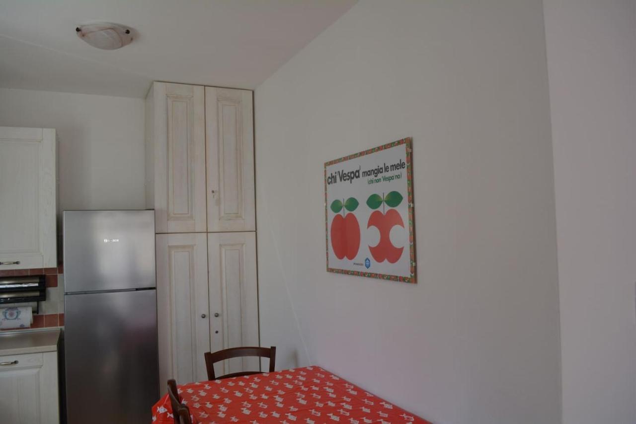 Casa Della Vespa Орозеи Екстериор снимка